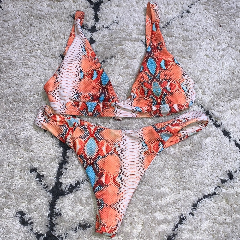 SHEIN Swim Suit